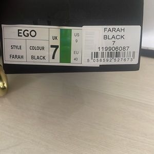Farah Cap Toe Heels Black